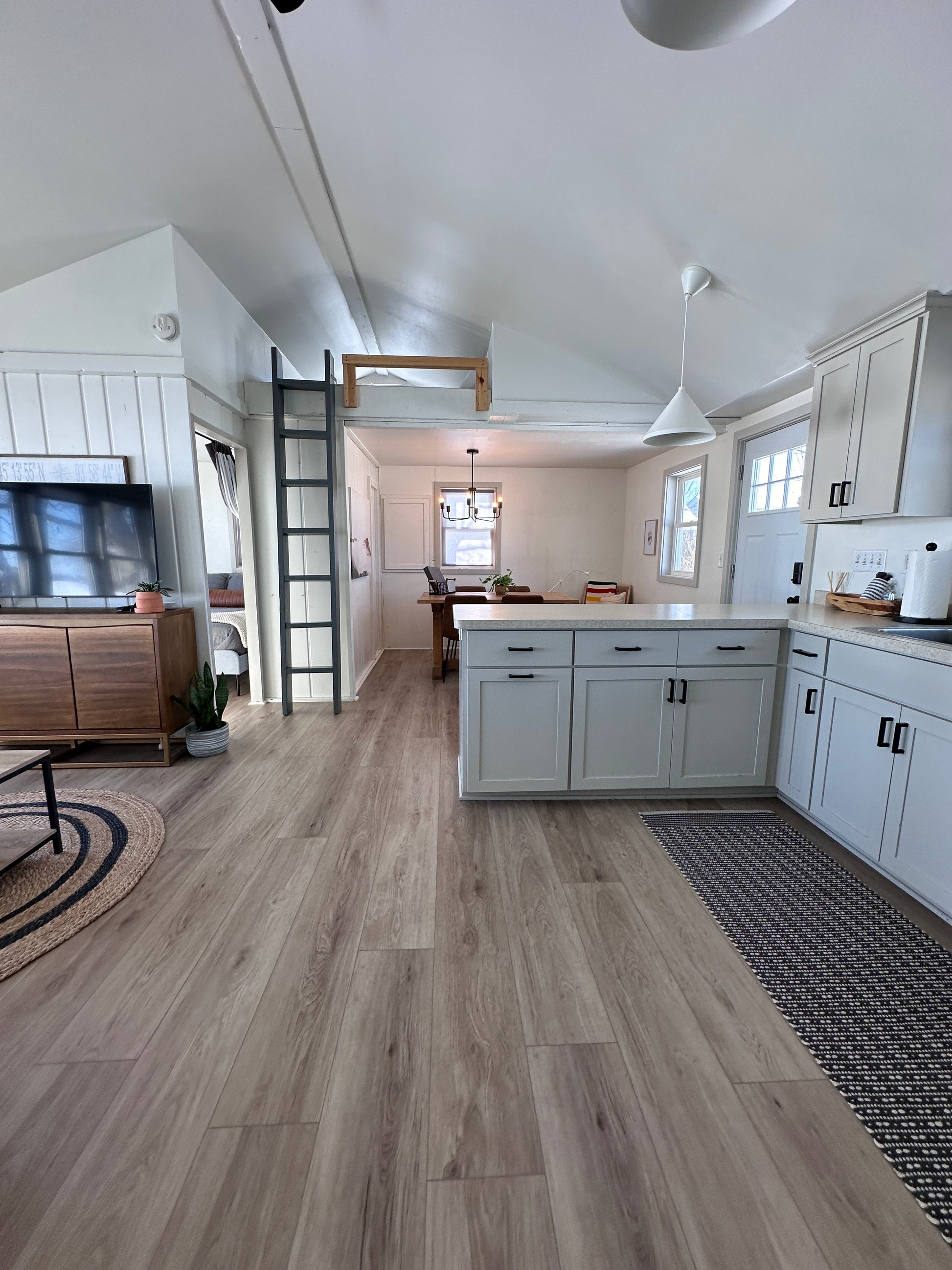 Photo of Austin Angela Rose Elite Stoneform Plank Flooring in a Kitchen