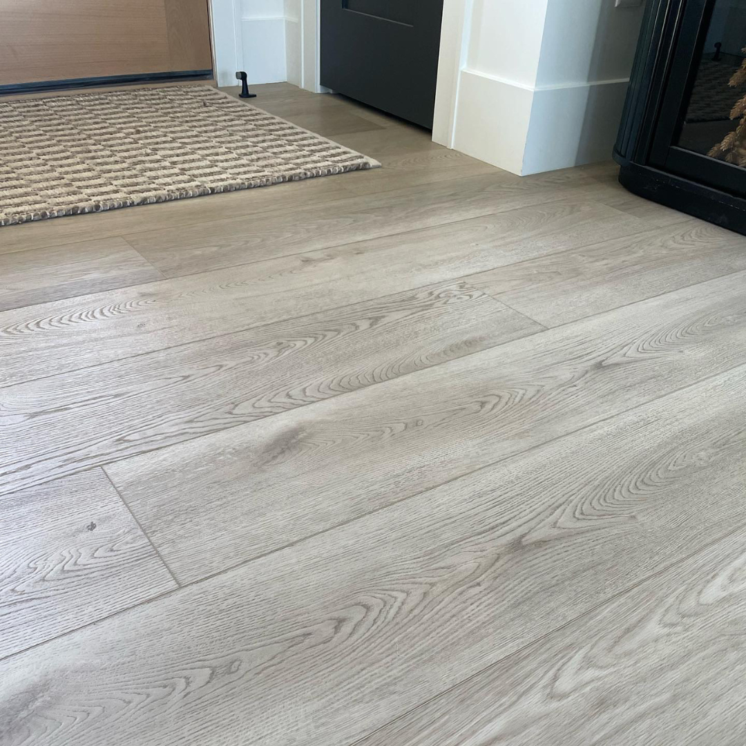 A close up of Hewn's Elk Stoneform® from the Angela Rose Collection.