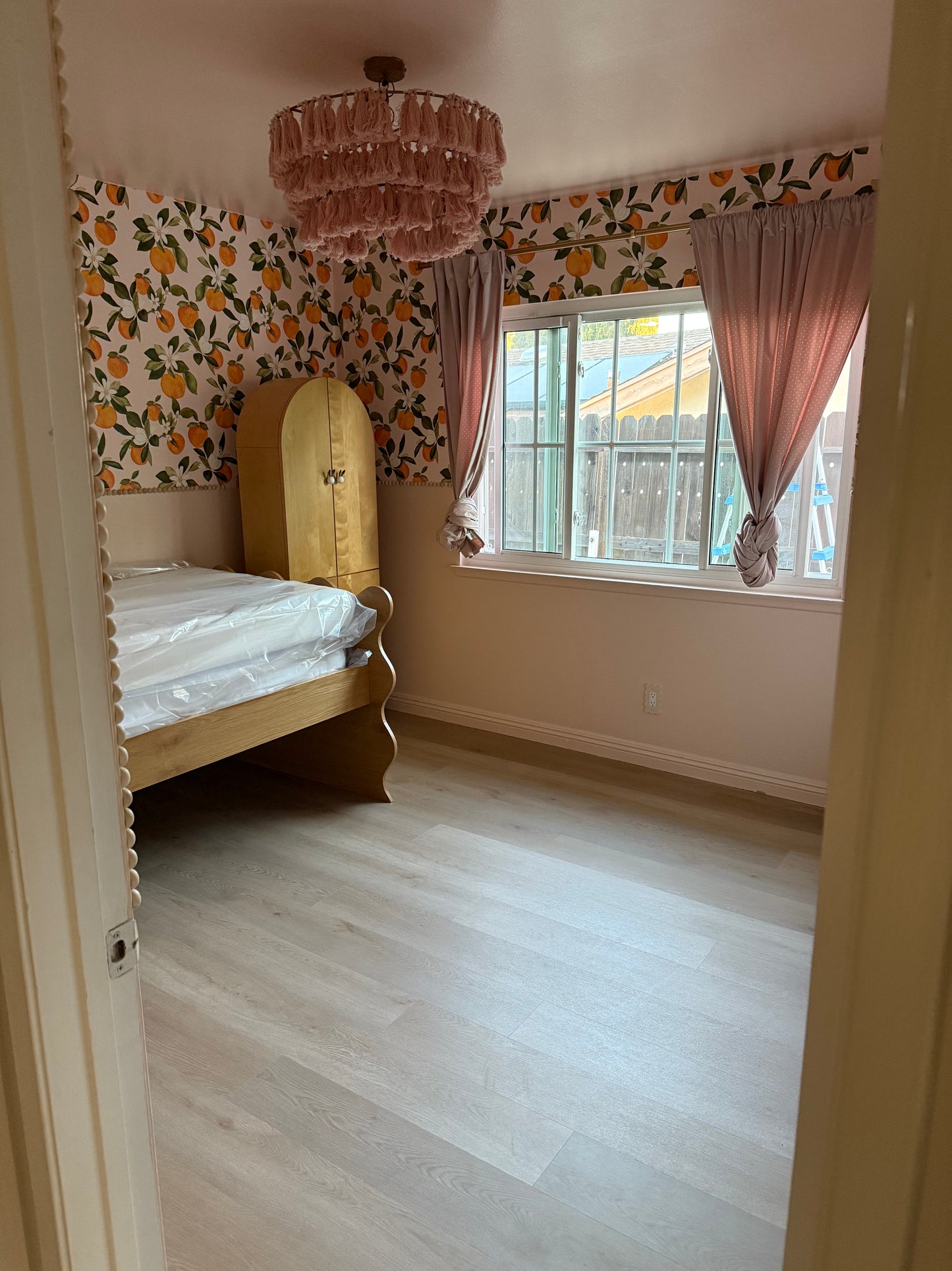 Select Weathered Stoneform in a real home bedroom