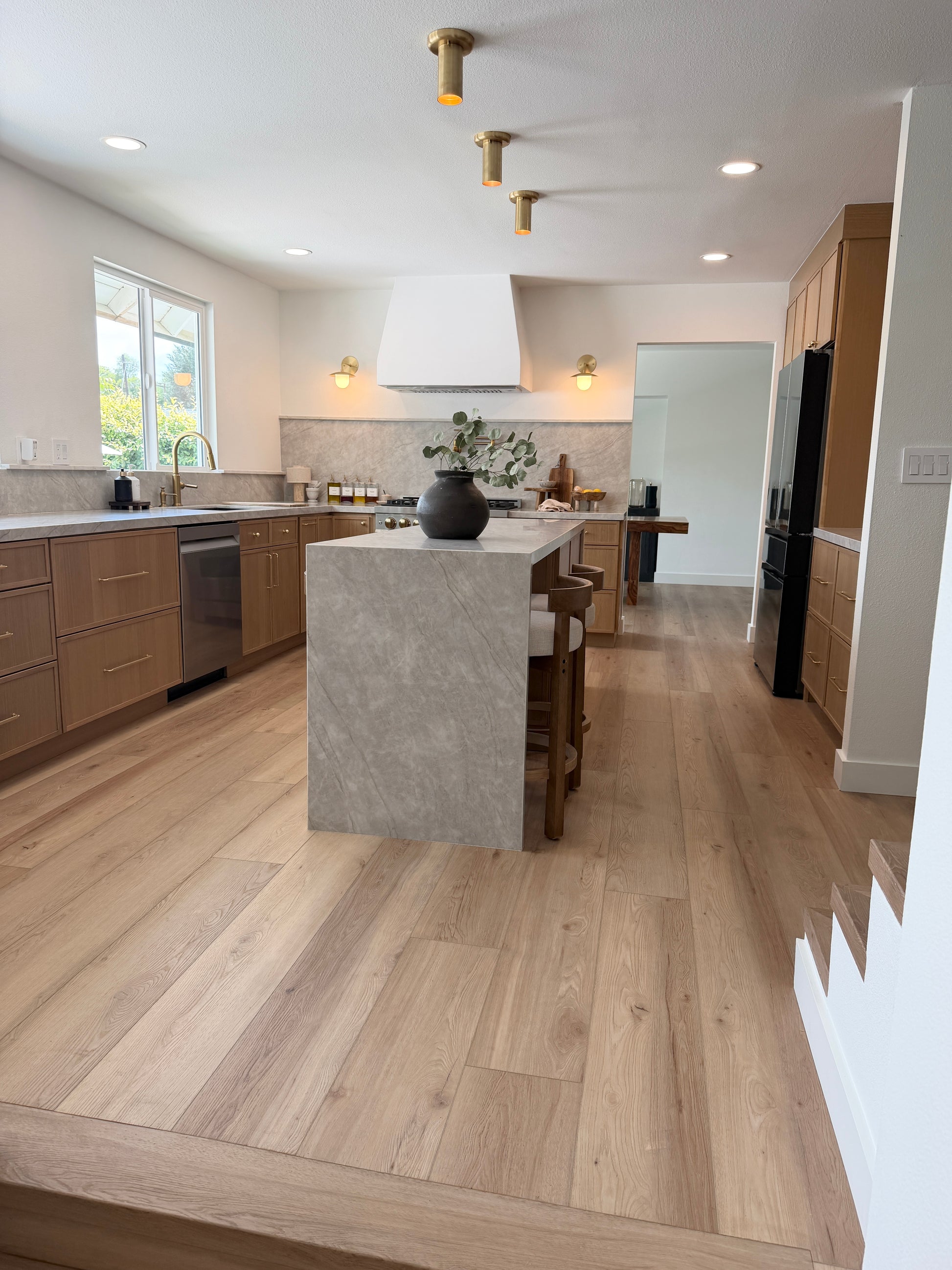 Augustine by Galey Alix Elite Stoneform 1