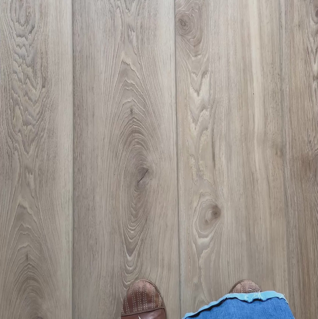 A Video of Galey Alix with her Hewn Floor Color Augustine in the Galey Alix Elite Stoneform Luxury Vinyl Plank 